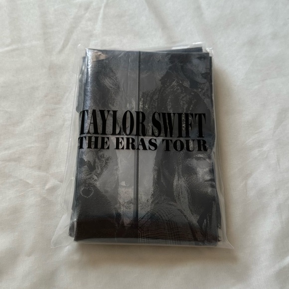 Taylor Swift The Eras Tour Poncho - Picture 2 of 6